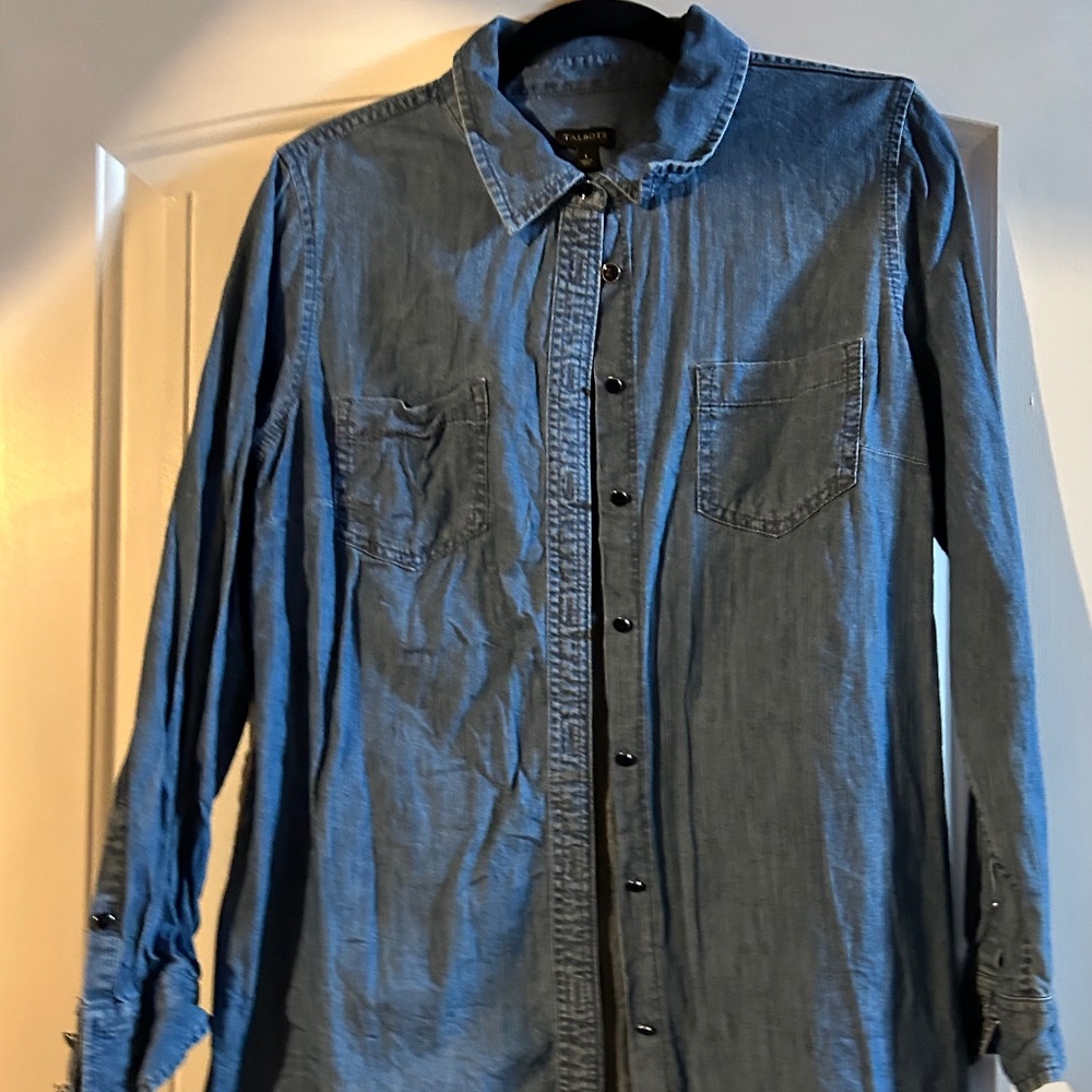 T2 Talbot's NWOT Classic Denim Shirt L